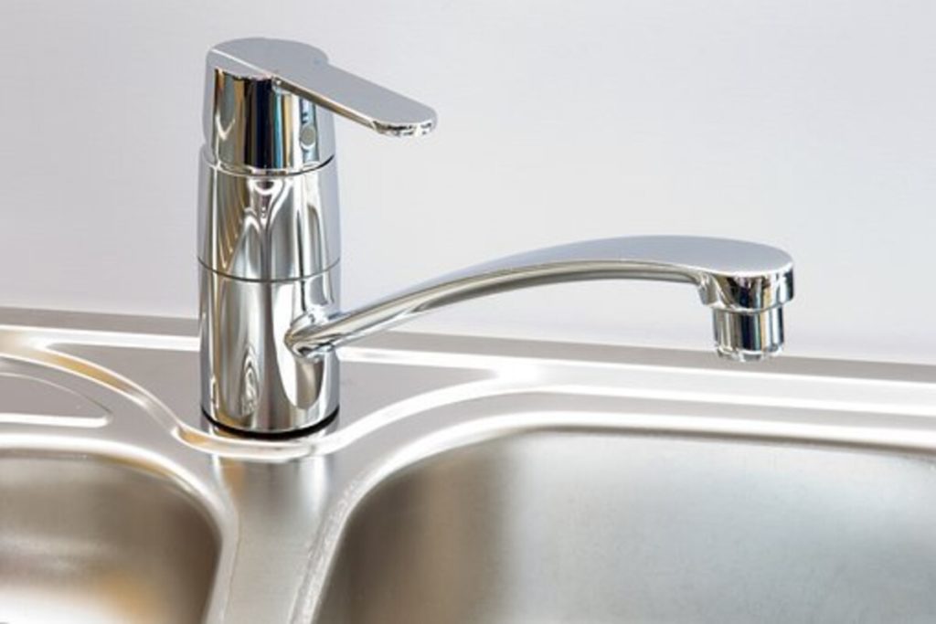 How to Fix a Dripping Mixer Tap 1 how to fix a dripping mixer tap