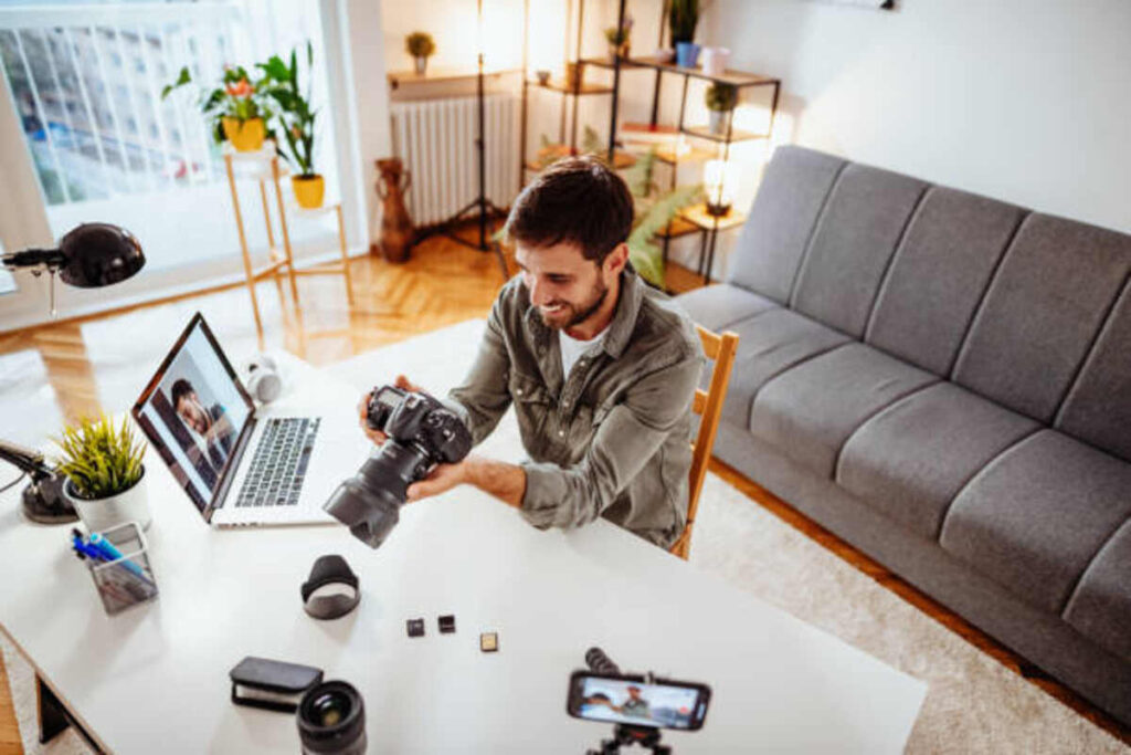 Developing Stunning AI Product Images Easily