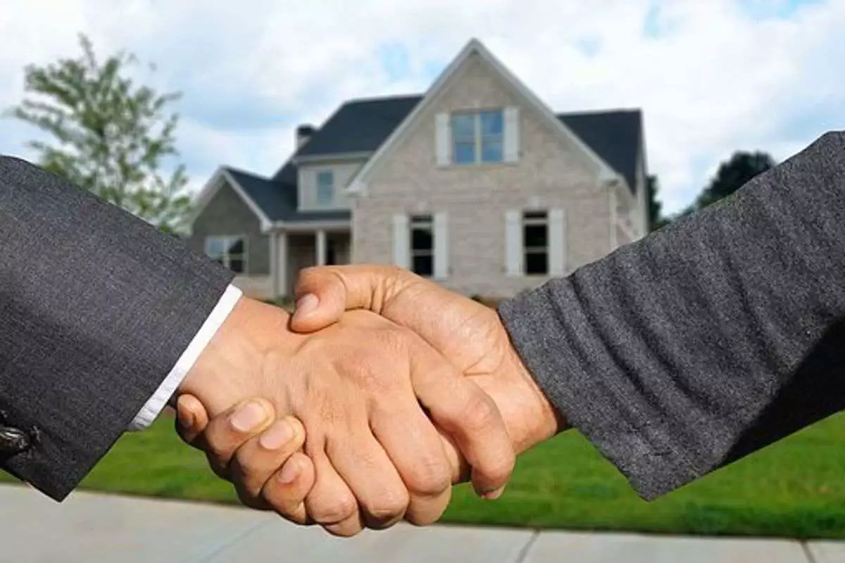 Training a Real Estate Agent to Sell Your Home