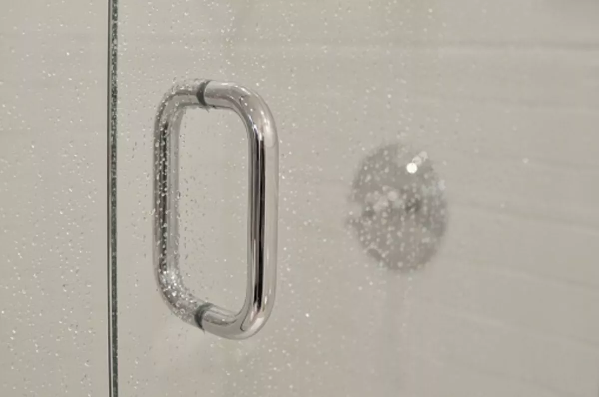 How to Clean Shower Doors