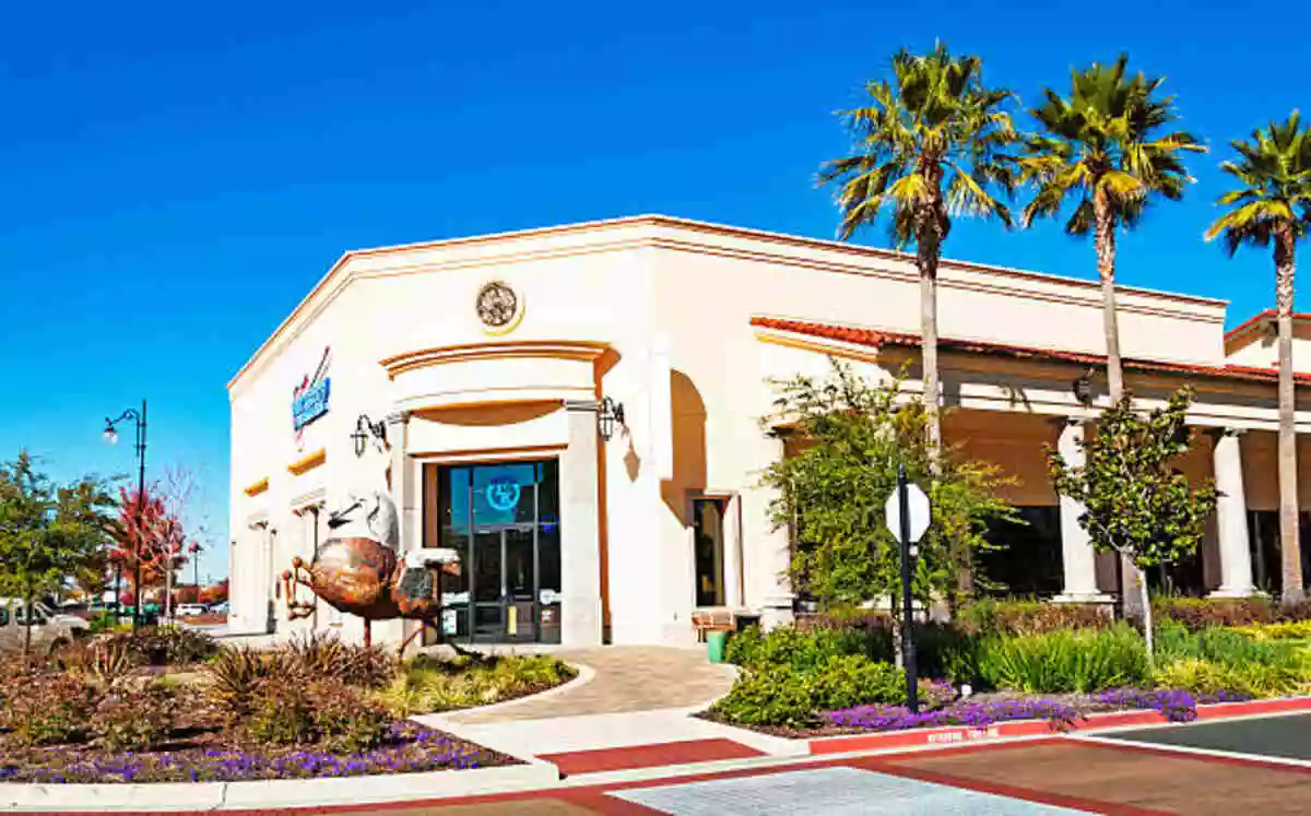 SJC7 in Tracy, CA – CommercialEdge