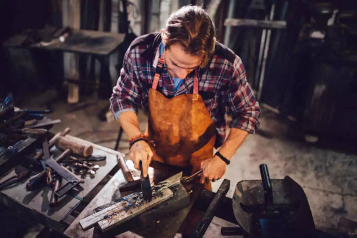 Western Welding Shirts Protect Welders From Burn Injuries